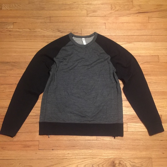 lululemon athletica Other - Lululemon blk/gray crewneck sweatshirt - Large